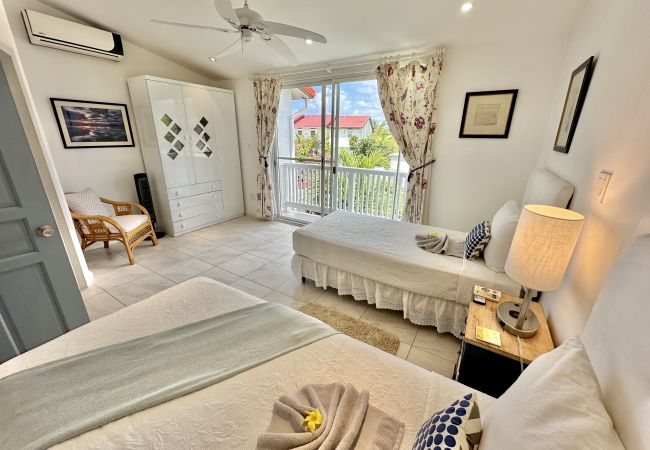 Villa in Jolly Harbour - Delightful two bedroom villa in Jolly Harbour 