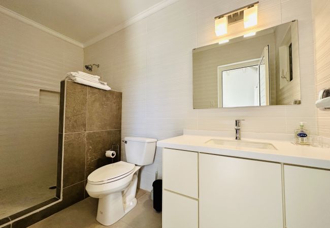 Villa in Jolly Harbour - Glorious Waterfront Villa Villa in Jolly Harbour - Glorious Waterfront Villa