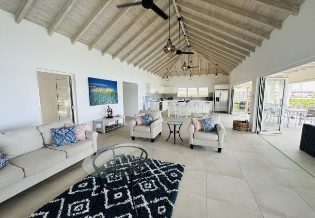 Villa in Jolly Harbour - Glorious Waterfront Villa Villa in Jolly Harbour - Glorious Waterfront Villa