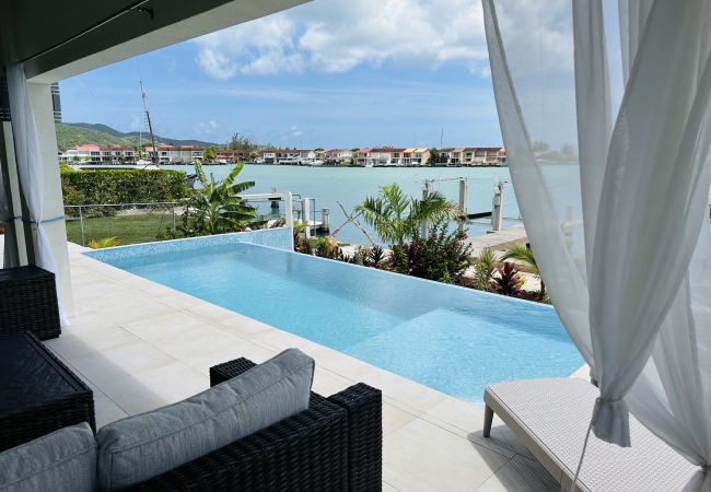 Villa in Jolly Harbour - Glorious Waterfront Villa Villa in Jolly Harbour - Glorious Waterfront Villa