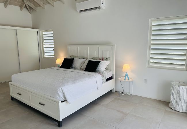 Villa in Jolly Harbour - Glorious Waterfront Villa Villa in Jolly Harbour - Glorious Waterfront Villa
