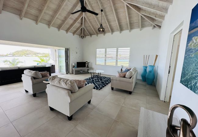 Villa in Jolly Harbour - Glorious Waterfront Villa Villa in Jolly Harbour - Glorious Waterfront Villa