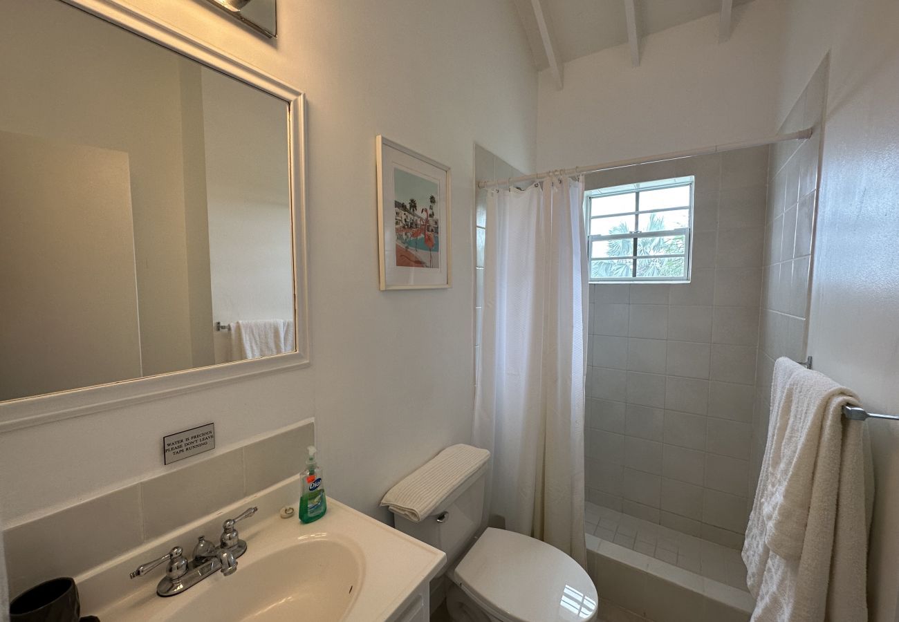Villa in Jolly Harbour - Two Bed Apartment with Communal pool 