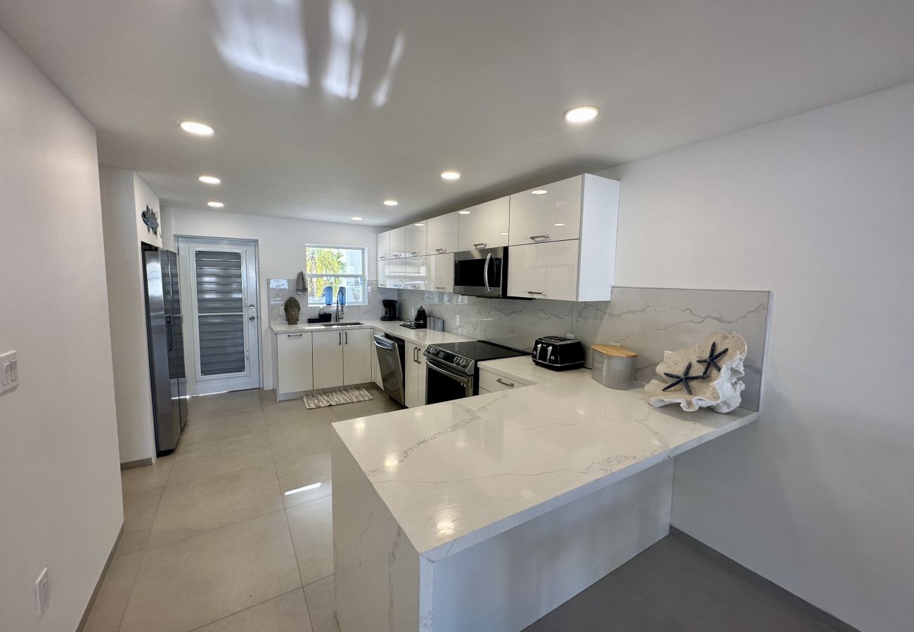 Villa 248E Modern Kitchen