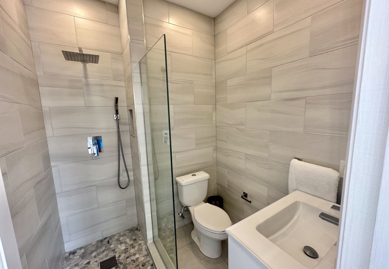 Villa 248E Bathroom