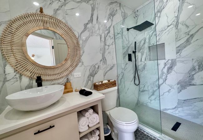 Villa in Jolly Harbour - Exquisite Waterfront Villa Villa in Jolly Harbour - Exquisite Waterfront Villa