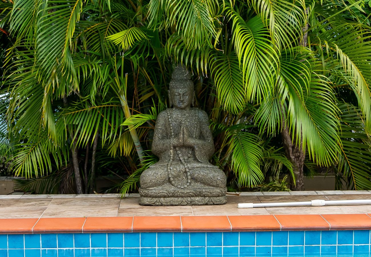 Villa in Jolly Harbour - Idyllic Tropical Retreat