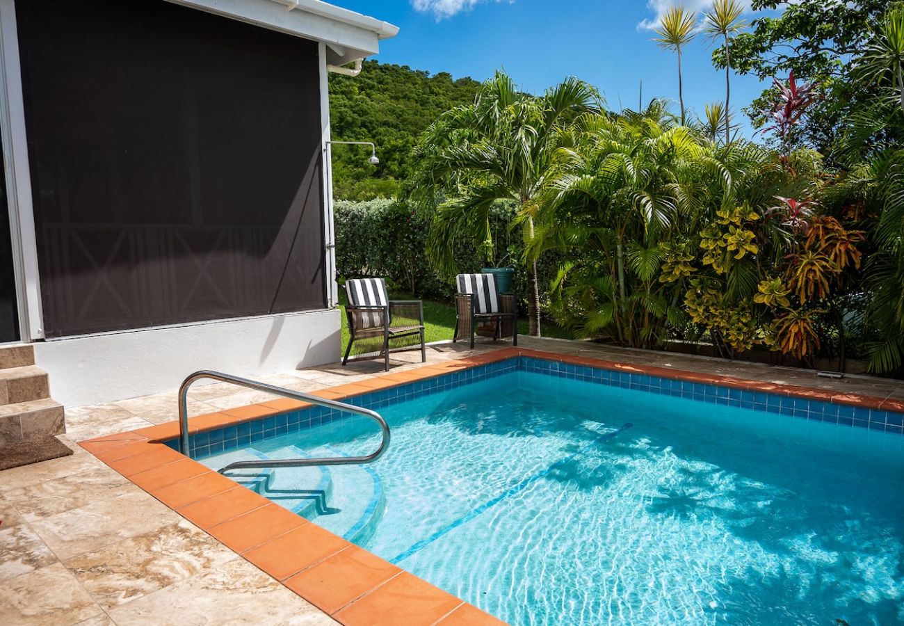 Villa in Jolly Harbour - Idyllic Tropical Retreat