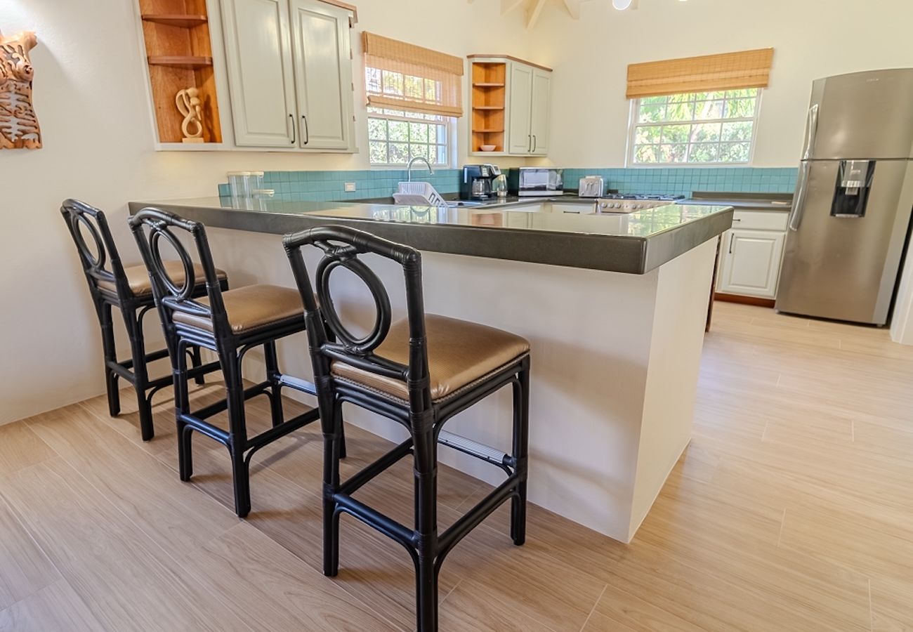 Villa in Jolly Harbour - Idyllic Tropical Retreat