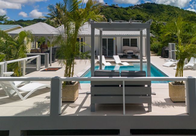 Villa in Jolly Harbour - Boutique Barefoot Luxury Villa in Jolly Harbour - Boutique Barefoot Luxury