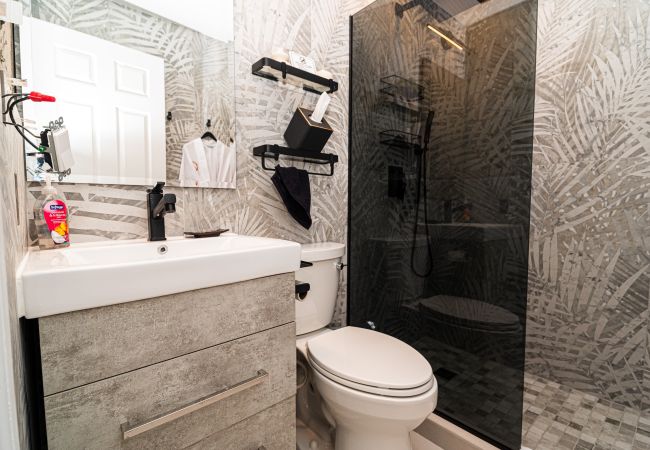 Villa in Jolly Harbour - Boutique Barefoot Luxury Villa in Jolly Harbour - Boutique Barefoot Luxury