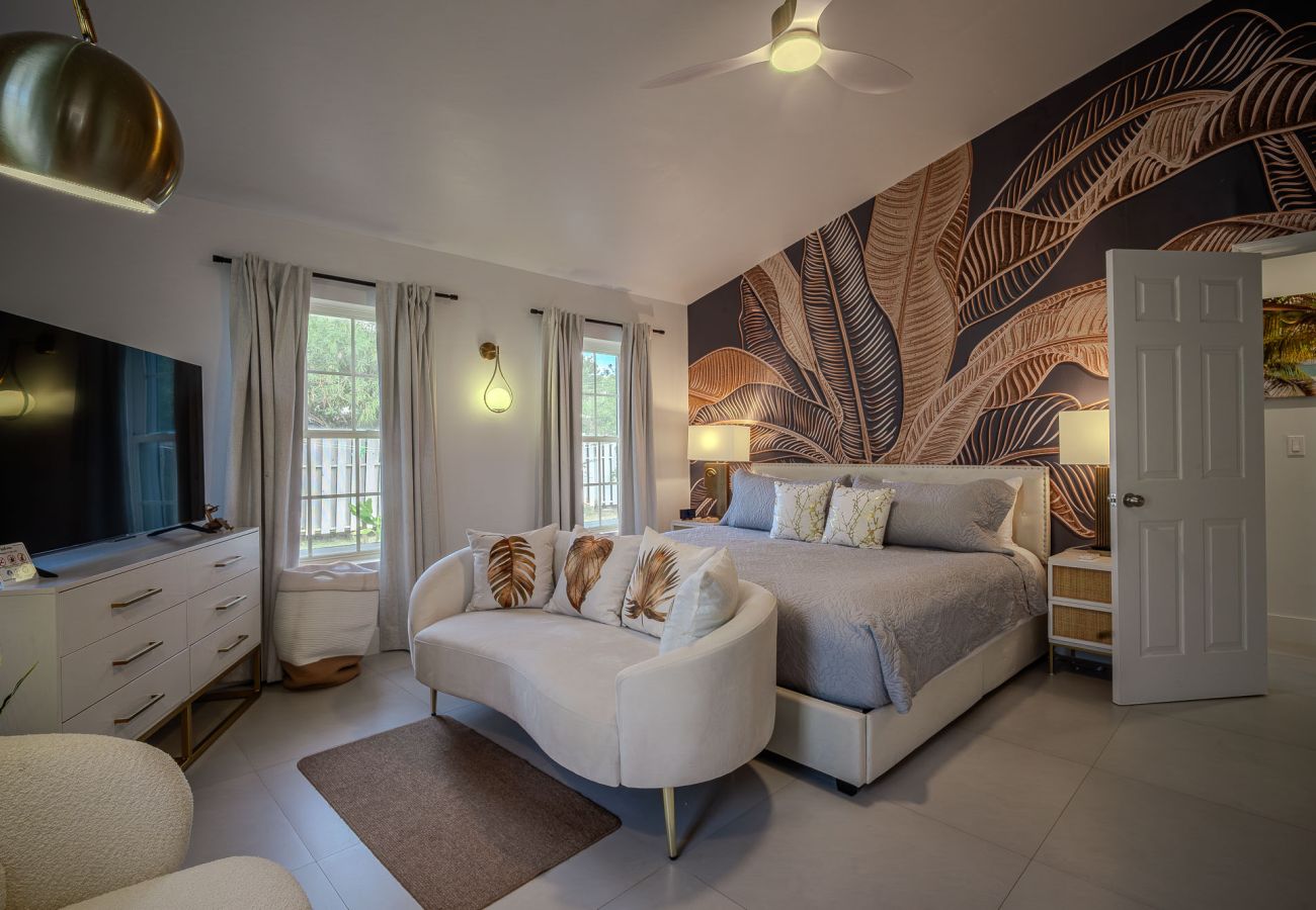 Villa in Jolly Harbour - Boutique Barefoot Luxury
