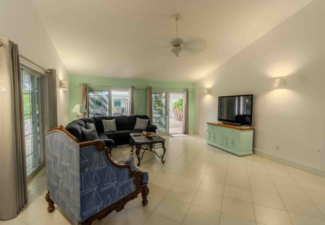 Villa in Jolly Harbour - Private Pool Tropical Escape Villa in Jolly Harbour - Private Pool Tropical Escape