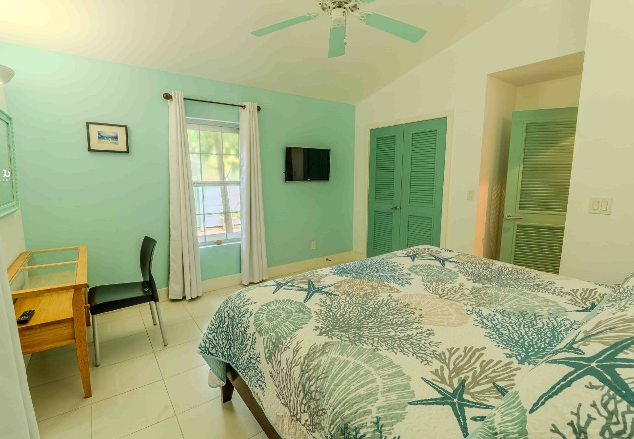 Villa in Jolly Harbour - Blissful Tropical Escape