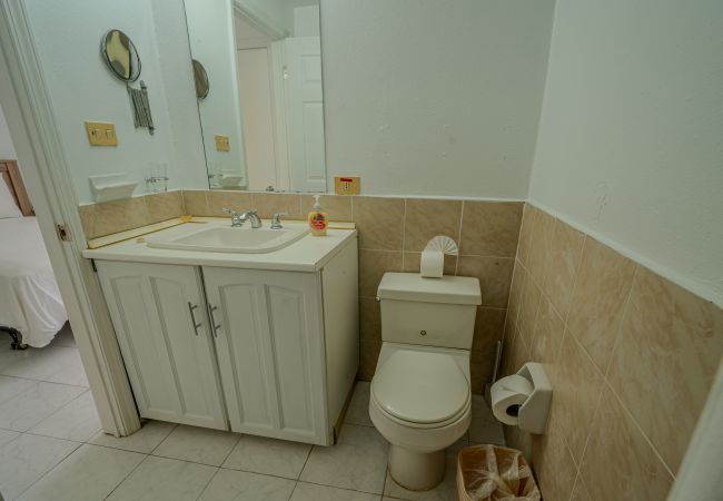 Villa in Jolly Harbour - Convenient Waterfront Villa Villa in Jolly Harbour - Convenient Waterfront Villa