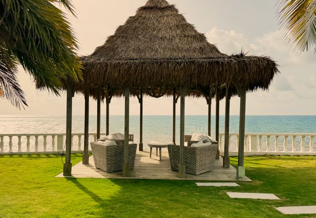 Villa in Crosbies - Refined Ocean Hideaway  Villa in Crosbies - Refined Ocean Hideaway