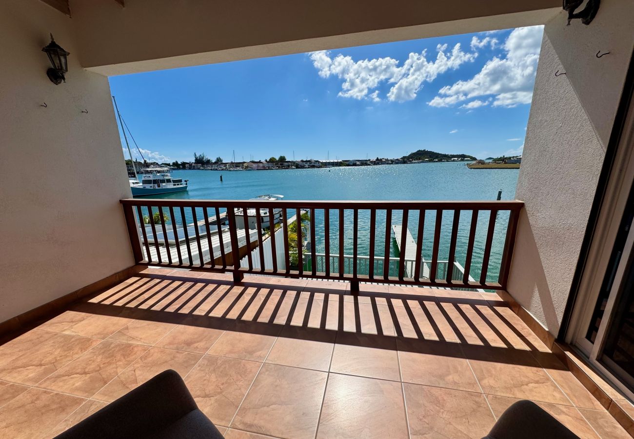 Villa in Jolly Harbour - Stunning Waterfront Retreat 