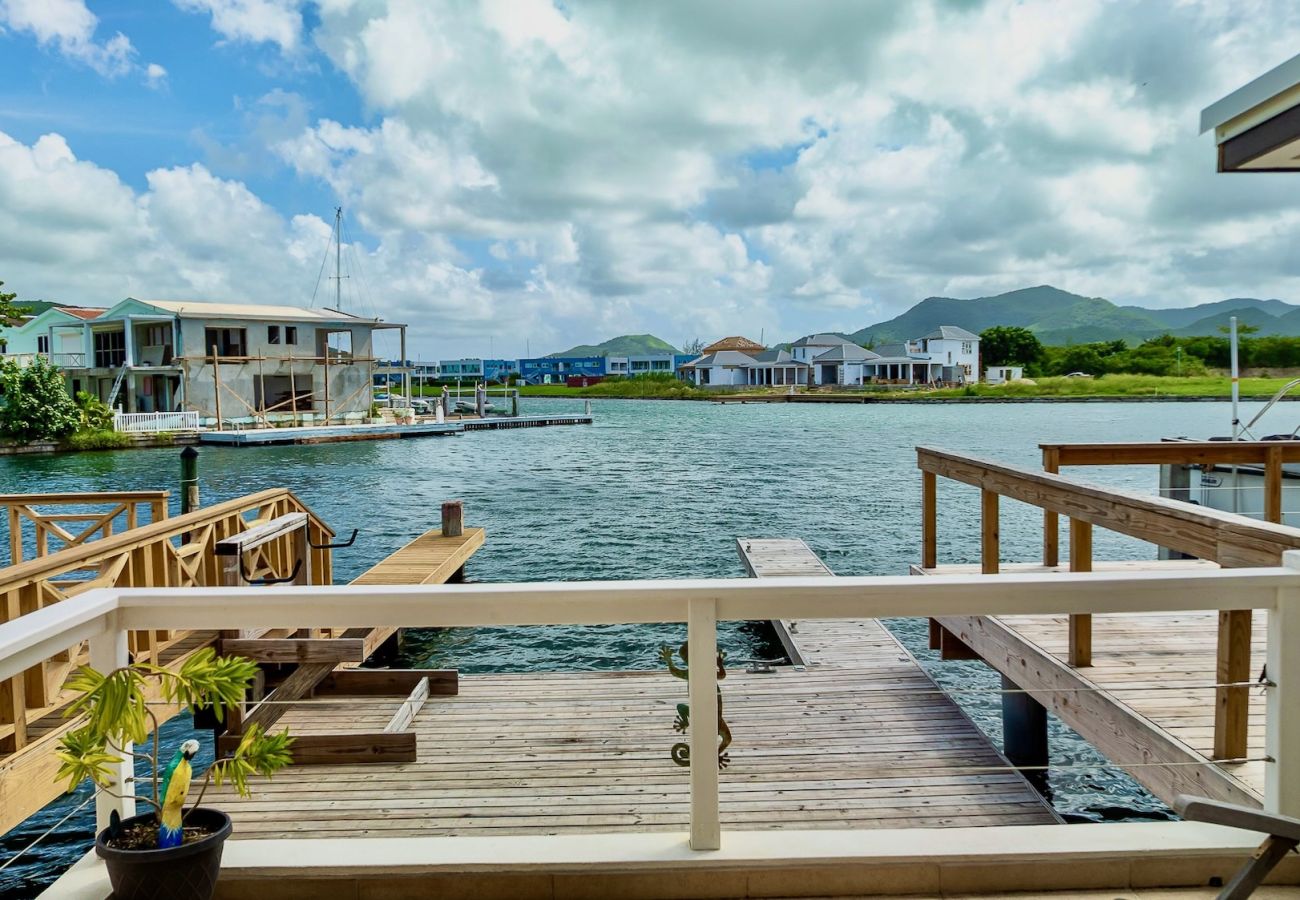 Villa in Jolly Harbour - Modern Luxury Escape