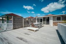 Villa in Jolly Harbour - Waterside