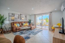 Terraced House in Jolly Harbour - Charming South Finger Villa Jolly...