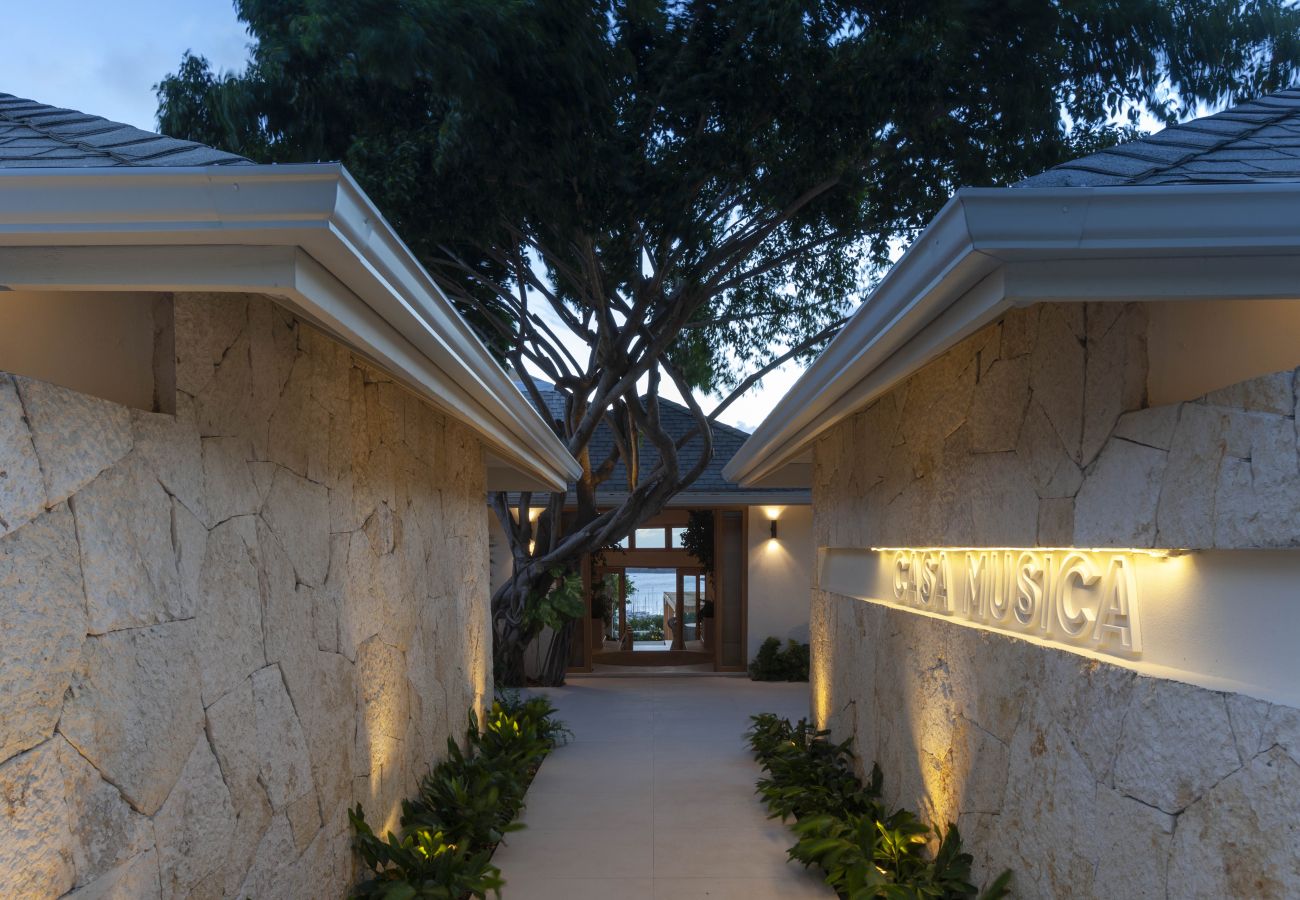 Villa in Falmouth - La Casa