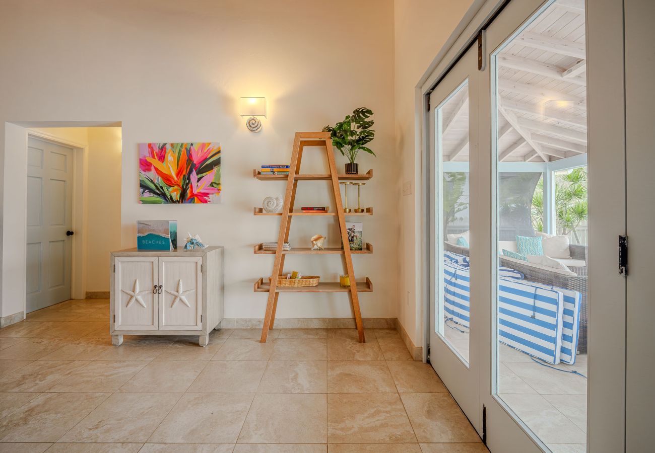 Villa in Jolly Harbour - Villa Flora 