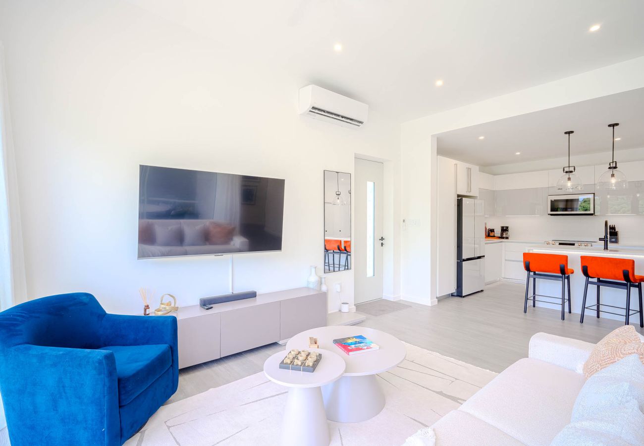 Apartment in Jolly Harbour - Villa Wayfinder 