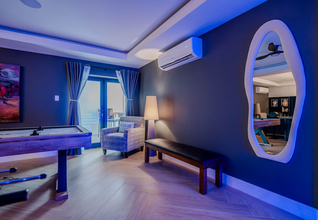 Villa in Jolly Harbour - High Ground Villa 
