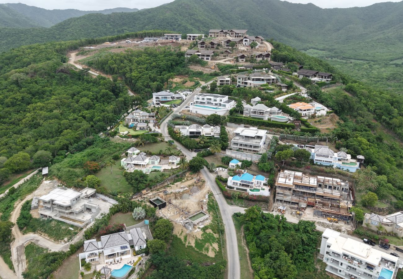 Villa in Jolly Harbour - High Ground Villa 