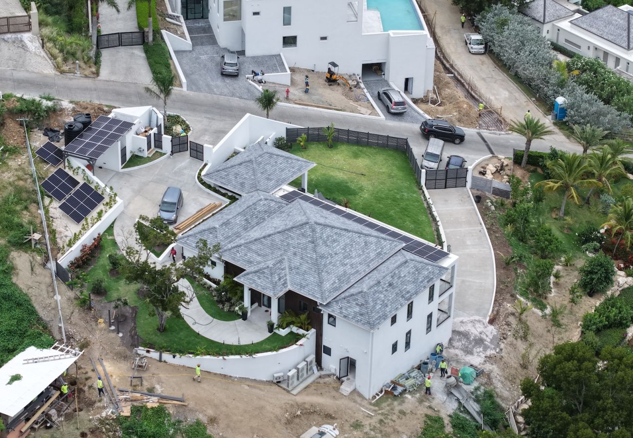 Villa in Jolly Harbour - High Ground Villa 