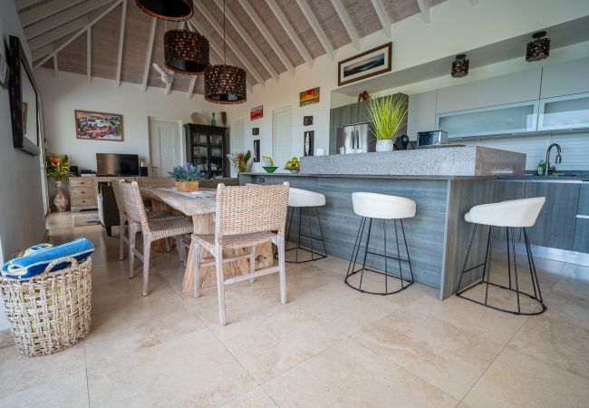 Villa in Jolly Harbour - Spectacular Hillside Retreat Villa in Jolly Harbour - Spectacular Hillside Retreat