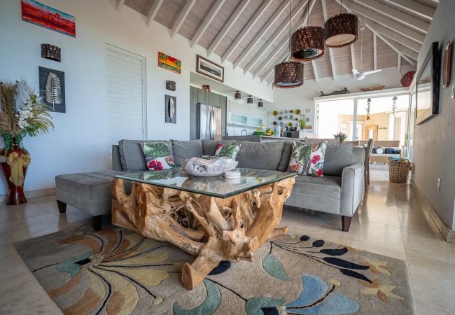 Villa in Jolly Harbour - Spectacular Hillside Retreat Villa in Jolly Harbour - Spectacular Hillside Retreat