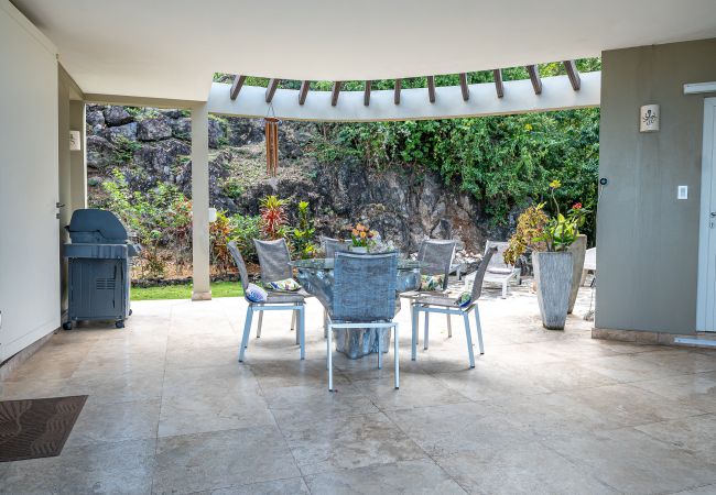 Villa in Jolly Harbour - Spectacular Hillside Retreat Villa in Jolly Harbour - Spectacular Hillside Retreat