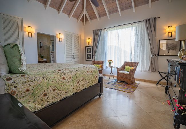 Villa in Jolly Harbour - Spectacular Hillside Retreat Villa in Jolly Harbour - Spectacular Hillside Retreat