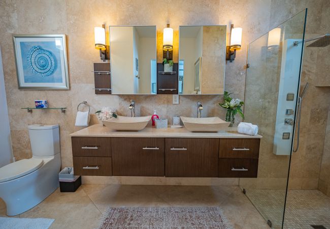 Villa in Jolly Harbour - Spectacular Hillside Retreat Villa in Jolly Harbour - Spectacular Hillside Retreat