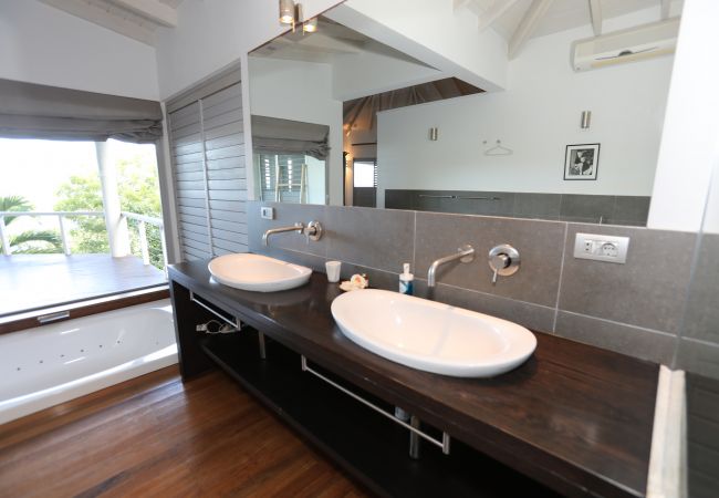 Double sinks, spectacular view, deck, infinity pool at Galley Bay