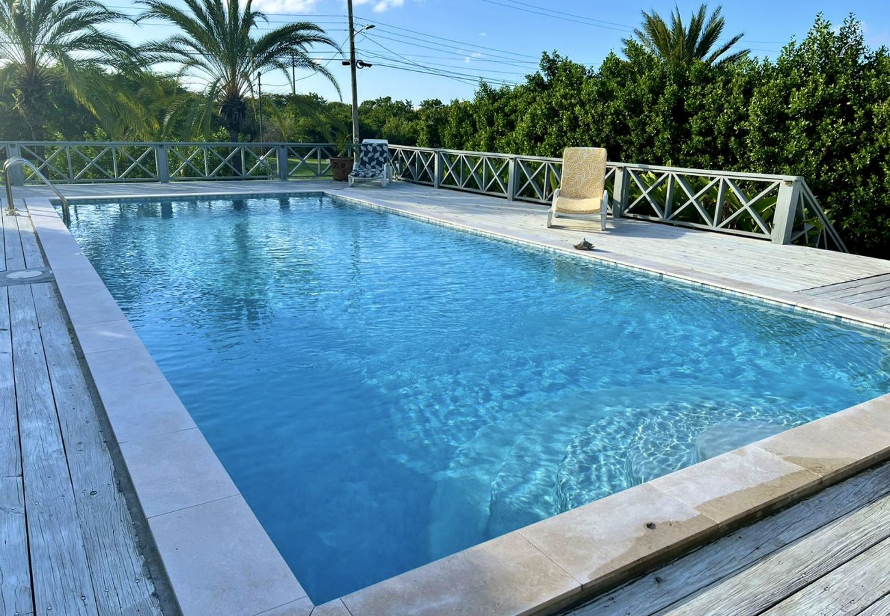 Villa in Jolly Harbour - Comfortable Four Bedroom Spacious Villa With Private Pool