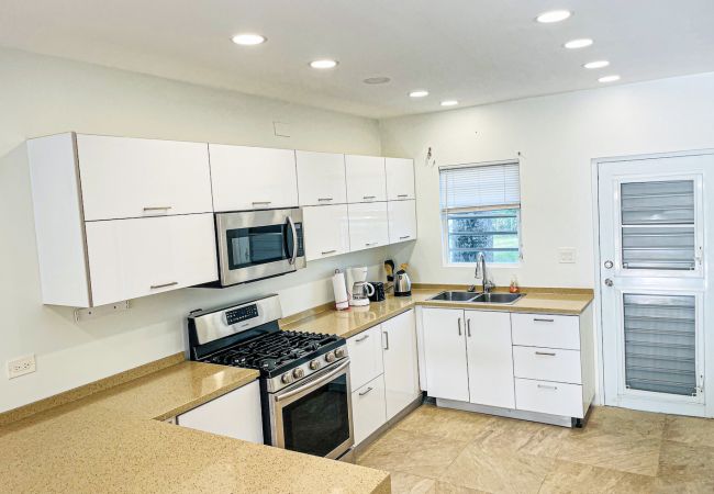 Jolly Harbour - Townhouse