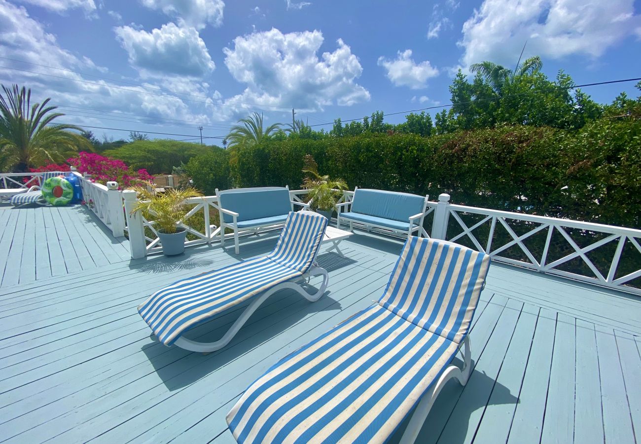 Villa in Jolly Harbour - Four bedrooms with private pool , great for family's 