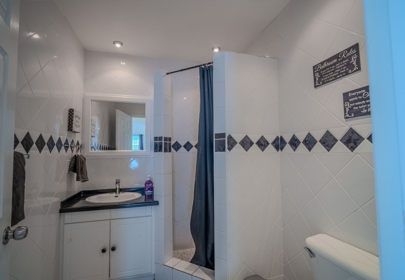 Villa in Jolly Harbour - Serene Poolside Sanctuary