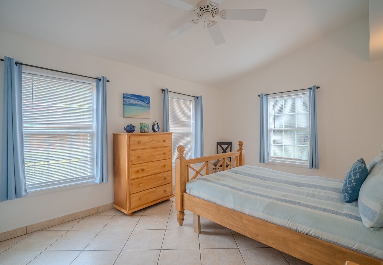 Villa in Jolly Harbour - Serene Poolside Sanctuary