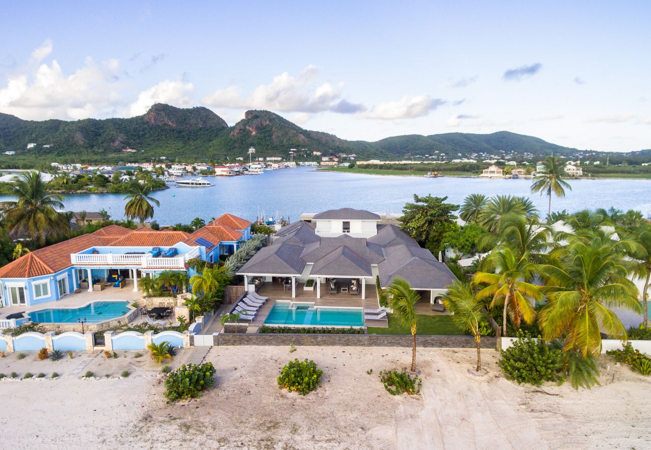 Villa in Jolly Harbour - Beach Front Paradise 