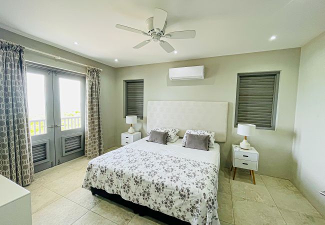 Villa in English Harbour - Beautiful HillTop Retreat Villa in English Harbour - Beautiful HillTop Retreat