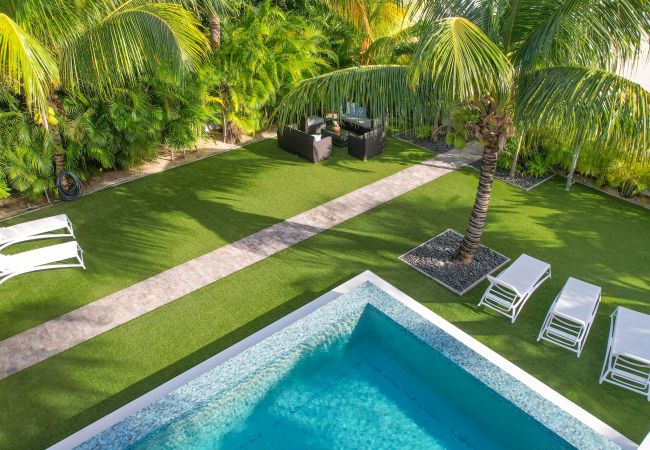 Villa in Jolly Harbour - VIP Breathtaking Beach House  Villa in Jolly Harbour - VIP Breathtaking Beach House