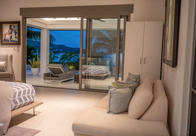 Villa in Jolly Harbour - VIP Breathtaking Beach House  Villa in Jolly Harbour - VIP Breathtaking Beach House