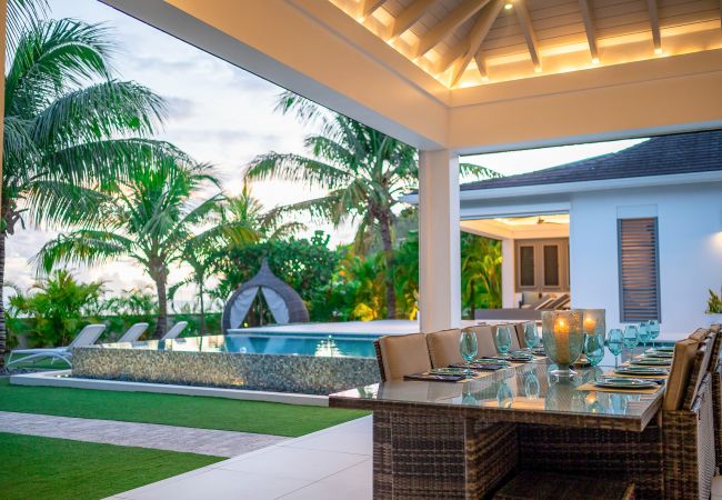 Villa in Jolly Harbour - VIP The Beach House In Jolly Harbour 
