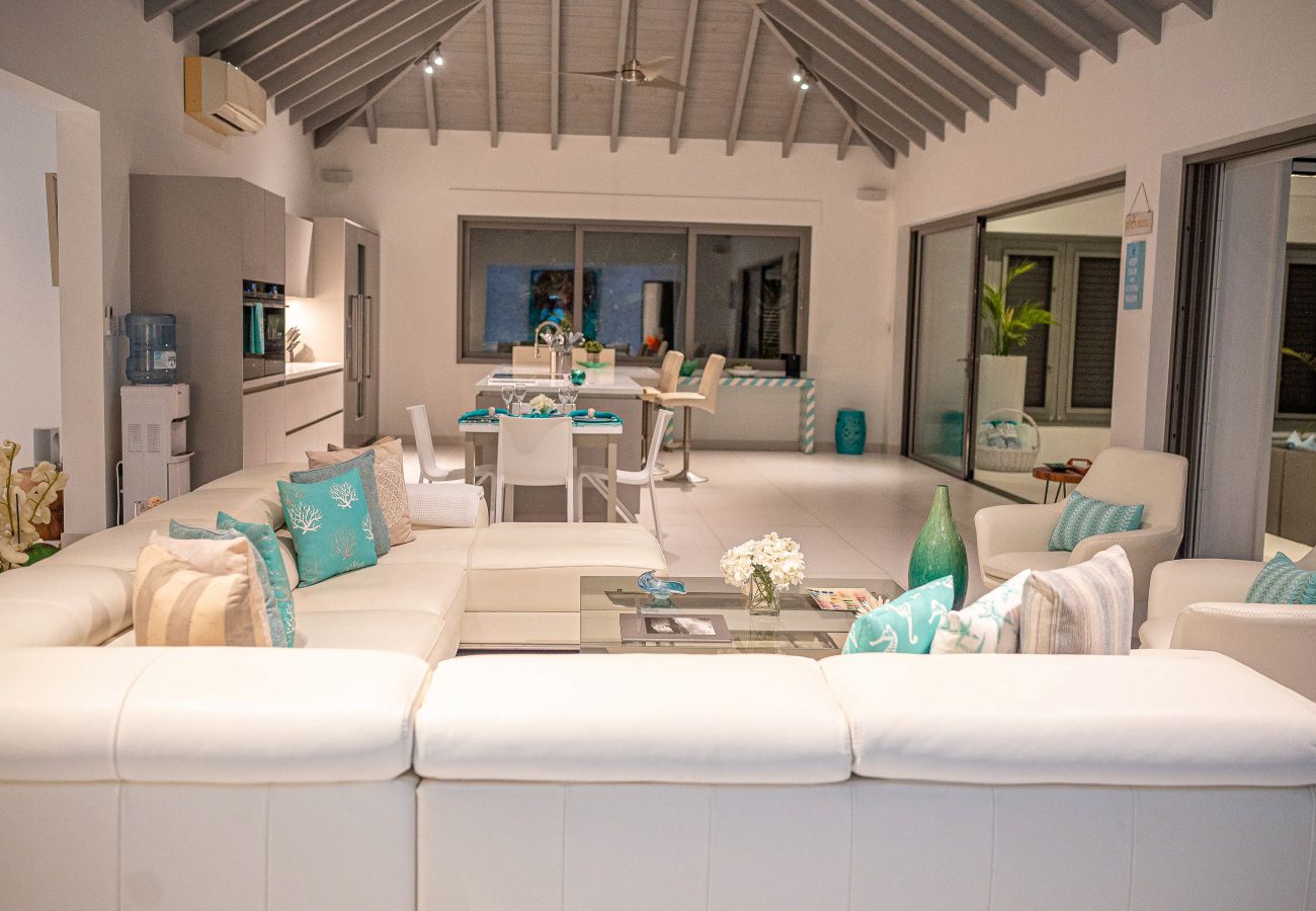 Villa in Jolly Harbour - VIP The Beach House In Jolly Harbour 