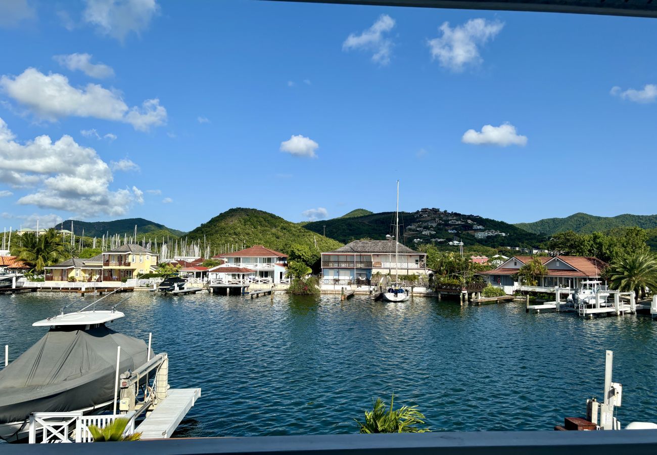 Villa in Jolly Harbour - Delightful Waterfront Villa