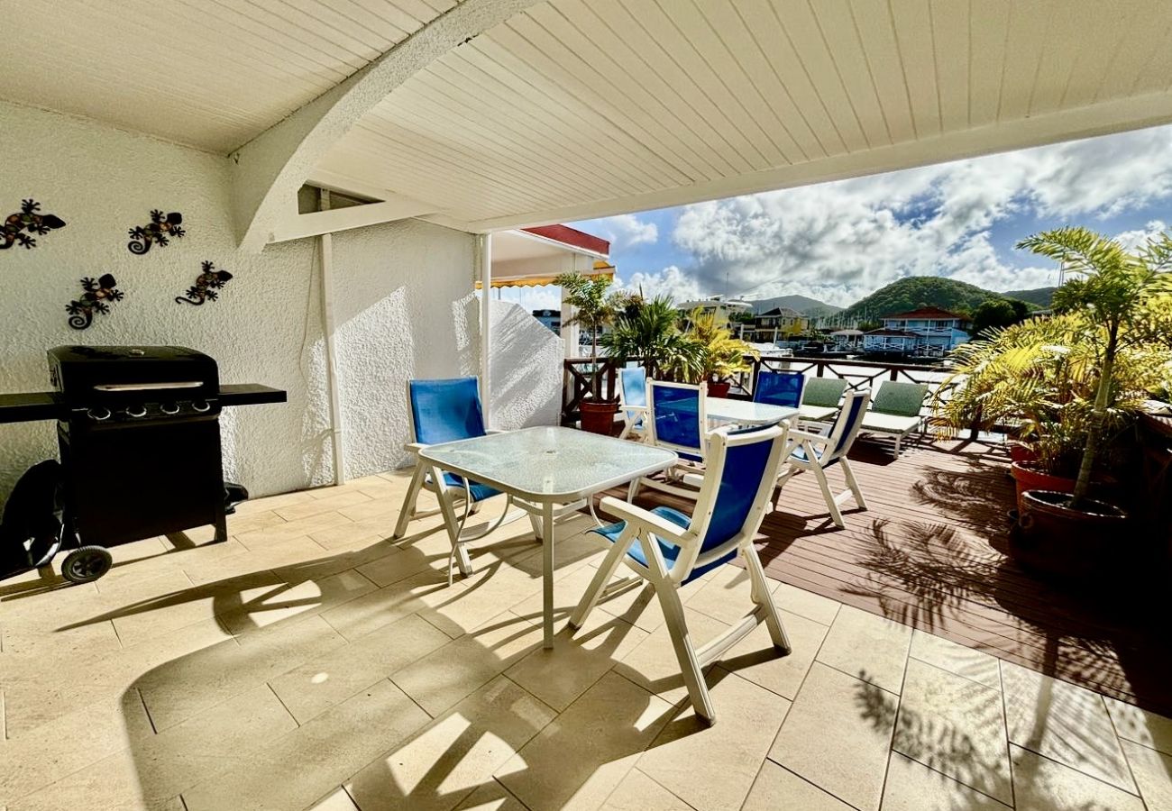 Villa in Jolly Harbour - Delightful Waterfront Villa