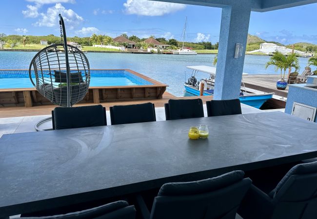 Villa in Jolly Harbour - Spacious Waterfront Sanctuary Villa in Jolly Harbour - Spacious Waterfront Sanctuary